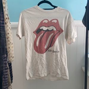 Brandy Melville graphic tee